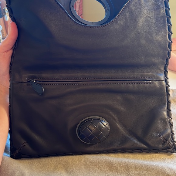 Bottega Veneta Intrecciato Leather Twist Lock Flap Clutch - Picture 5 of 11